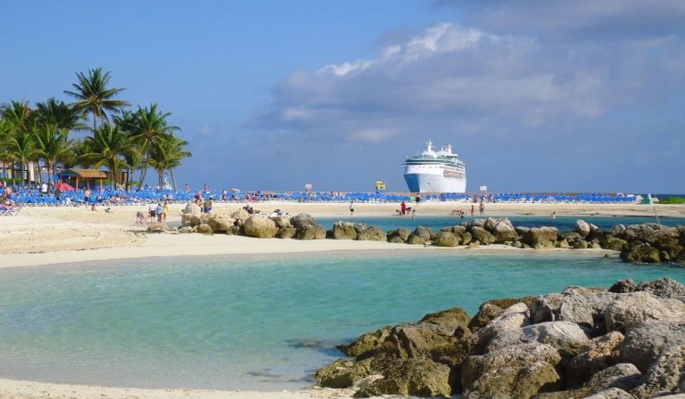 Bahamas Vacation Guide 2022